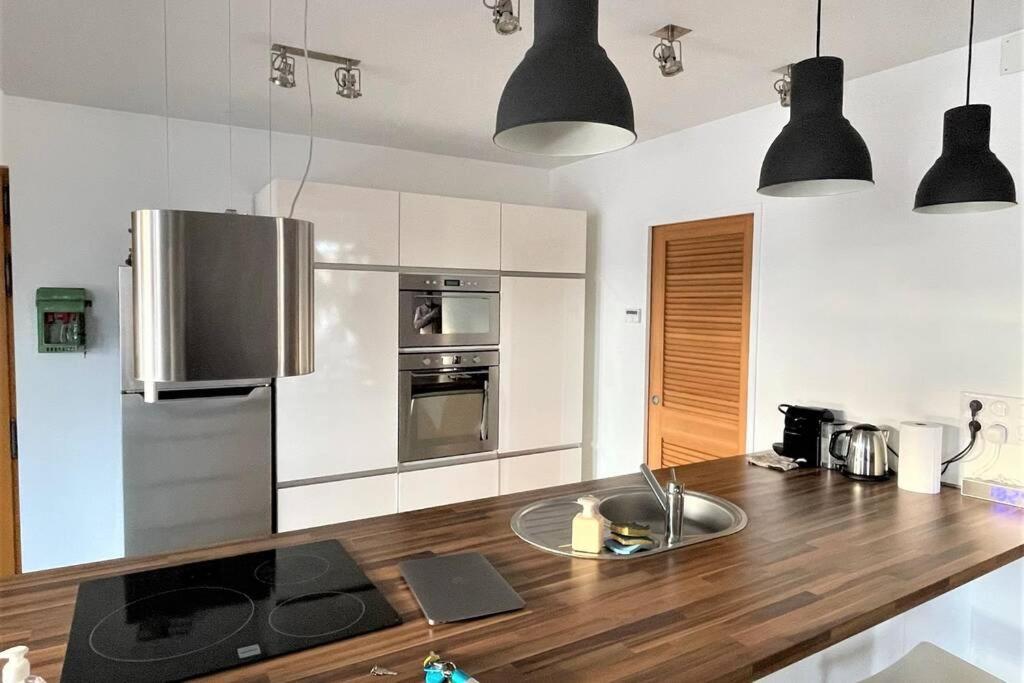 Appartement Superbe Loft 100m2 Proche Cathédrale avec Parking à Reims Extérieur photo
