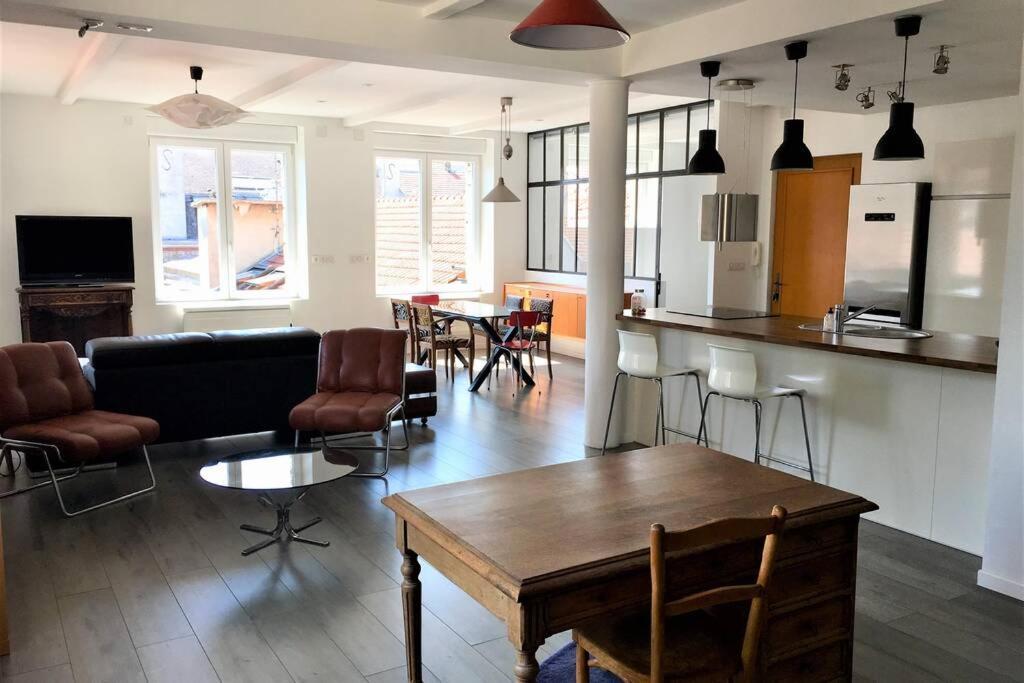 Appartement Superbe Loft 100m2 Proche Cathédrale avec Parking à Reims Extérieur photo